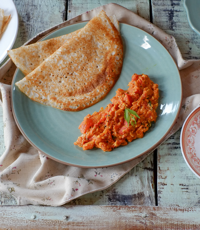 Scrambled Eggs in Spicy Tomato Sauce | Scrambled Eggs in Tomato Chutney on notjustspice.com